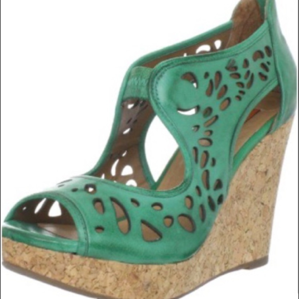 Mix Mooz Kayla green wedge pump sandal, size 8.5